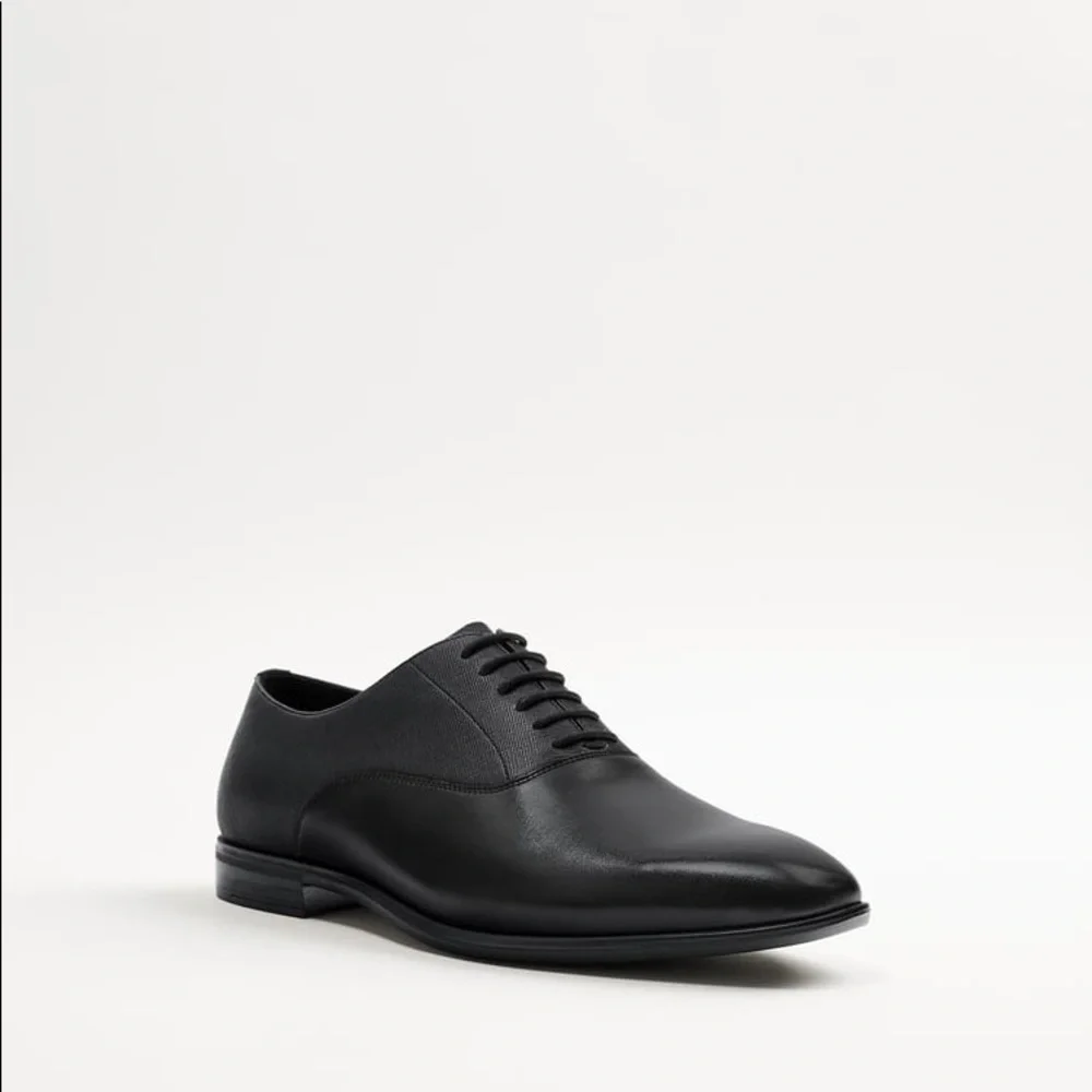 NWOT- Zara SMART BLACK SHOES.  EU 43 Size 10